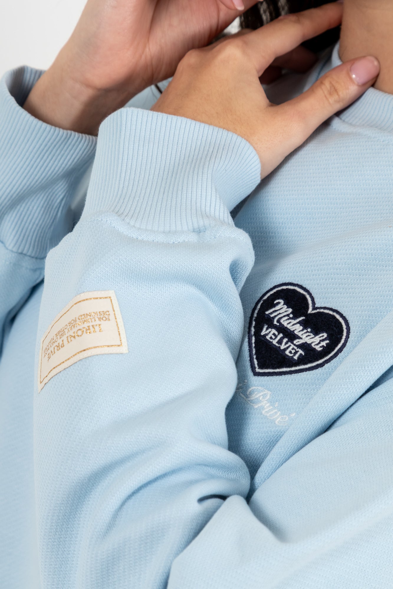 Crewneck Bordado Midnight Velvet (Mujer)